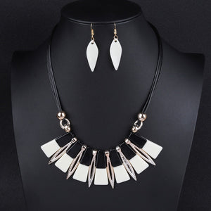 Exaggerated Adjustable Acrylic Necklace Earrings Jewelry Set